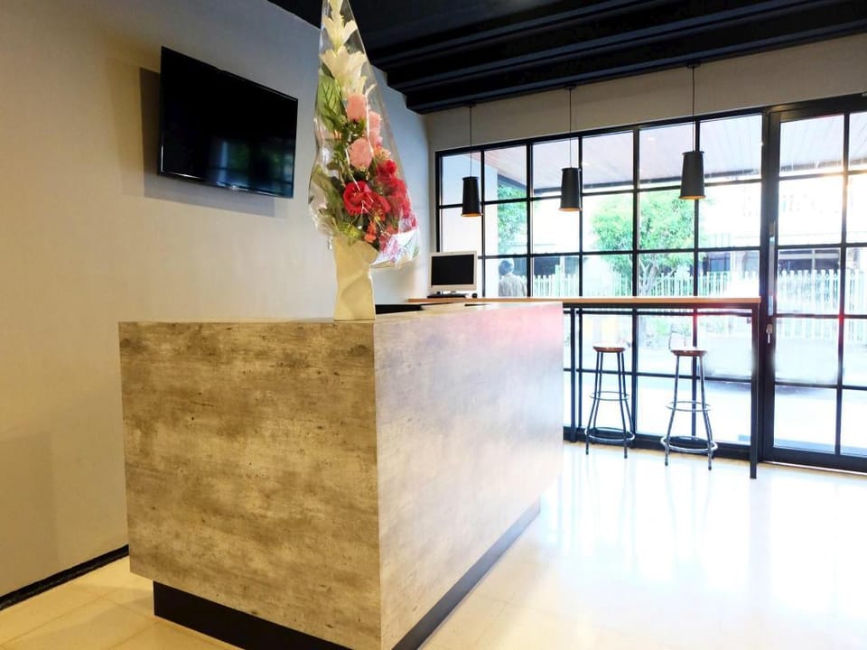 Livinn Hostel City Center Surabaya Bed and Breakfast in Surabaya