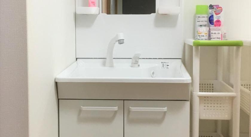 Guesthouse Hakuka Bed and Breakfast in Kanazawa