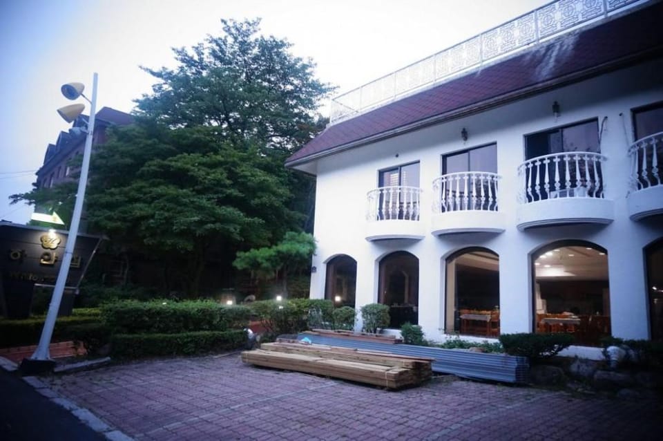White House Hotel in South Korea