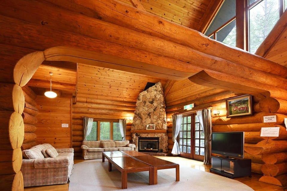 Rental Log Urube Village Lodge in Nagano Prefecture