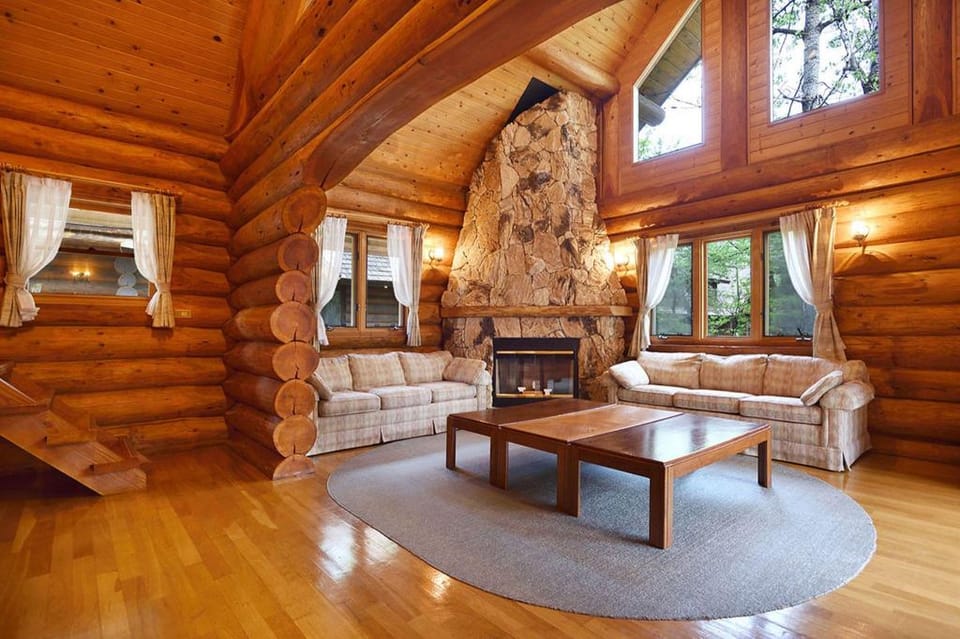 Rental Log Urube Village Lodge in Nagano Prefecture
