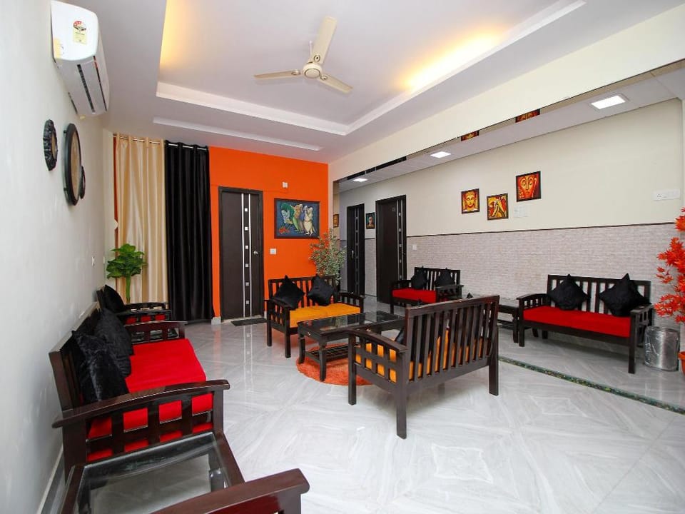 OYO 9074 Mascot TREO Hotel in Noida