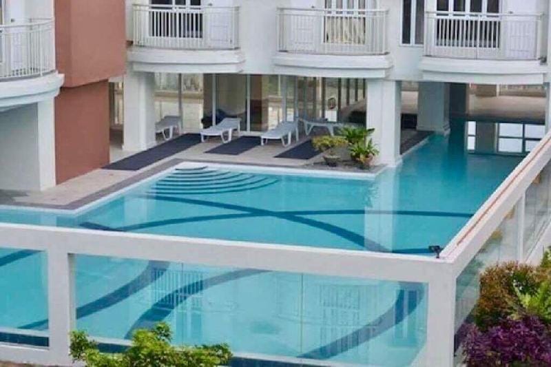 Cozy Greek Chic 1BR Apartelle - Tagaytay City Apartment in Tagaytay