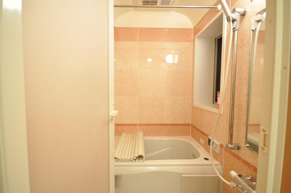 J-JR Yamanote Komagome, 101sq 4BR, 2Bath,FreePark Vacation rental in Japan