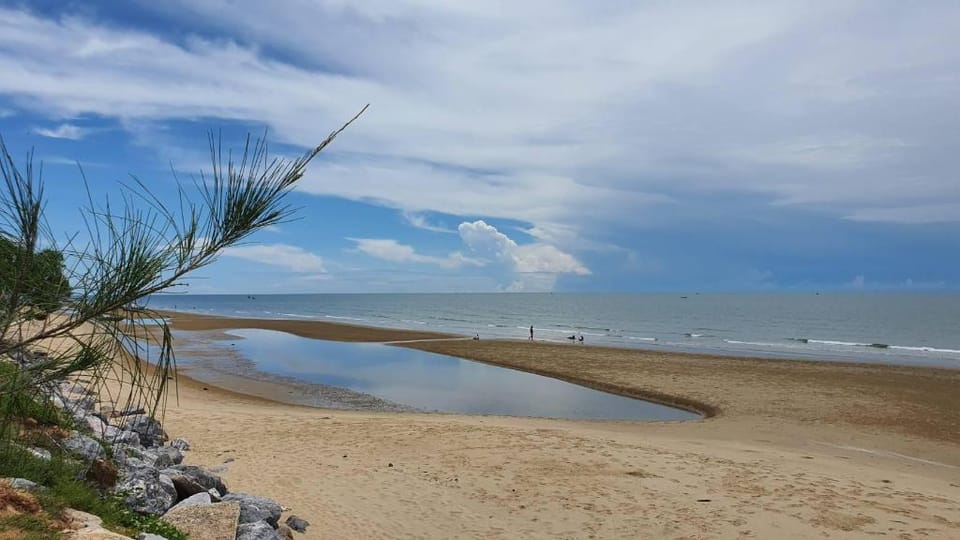 KM Beach Condo, Beachfront & Pool at Pranburi Apartment in Prachuap Khiri Khan, Thailand