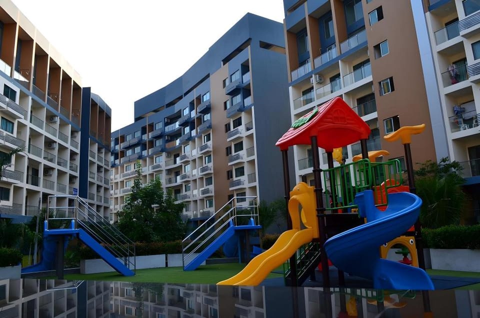Laguna Beach Resort 2 Condominium by Monica Apartment in Pattaya City