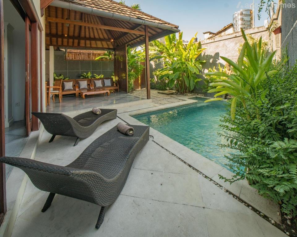 Bali Joanyvillas -Villa Bali 2bedroom private pool Villa in Kuta
