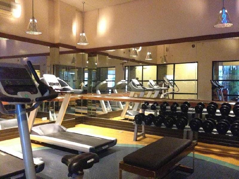 Alwan Parklane Suites 17 Apartment in Makati
