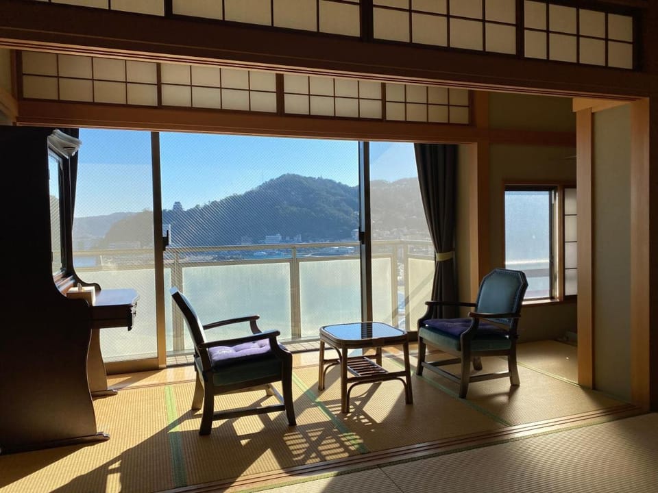 Atami Onsen Guest House Megumi 5 minutes walk from Atami Station Bed and Breakfast in Shizuoka Prefecture