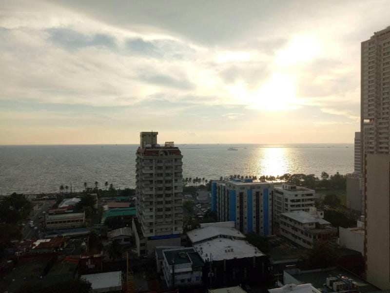 MALATE BAYVIEW MANSION ocean view one bedroom  Apartment in Manila City