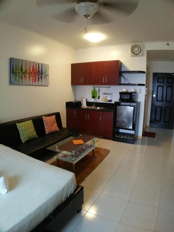 GERI'S- malate bayview mansion comfort studio Apartment in Manila City