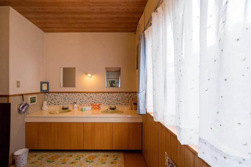 Guesthouse Hoshizora no Akari Bed and Breakfast in Takayama