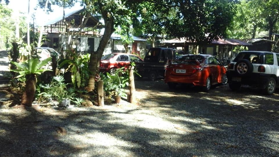 Larmar bed and breakfast Vacation rental in Puerto Princesa