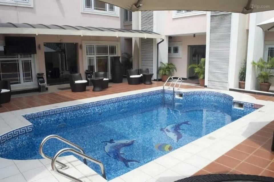 Queensgate Continental Hotel in Nigeria