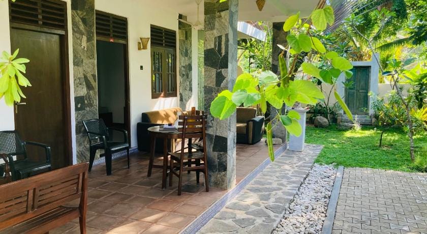 The Mango Leaf Bed and Breakfast in Southern Province
