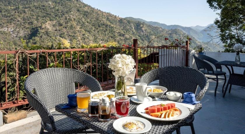 ROSASTAYS Jeolikote Hotel in Uttarakhand