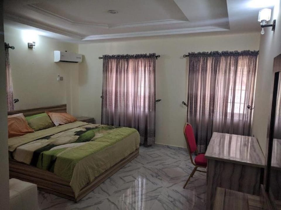 Crown Apartments, Extended Stay Suites Hotel in Abuja