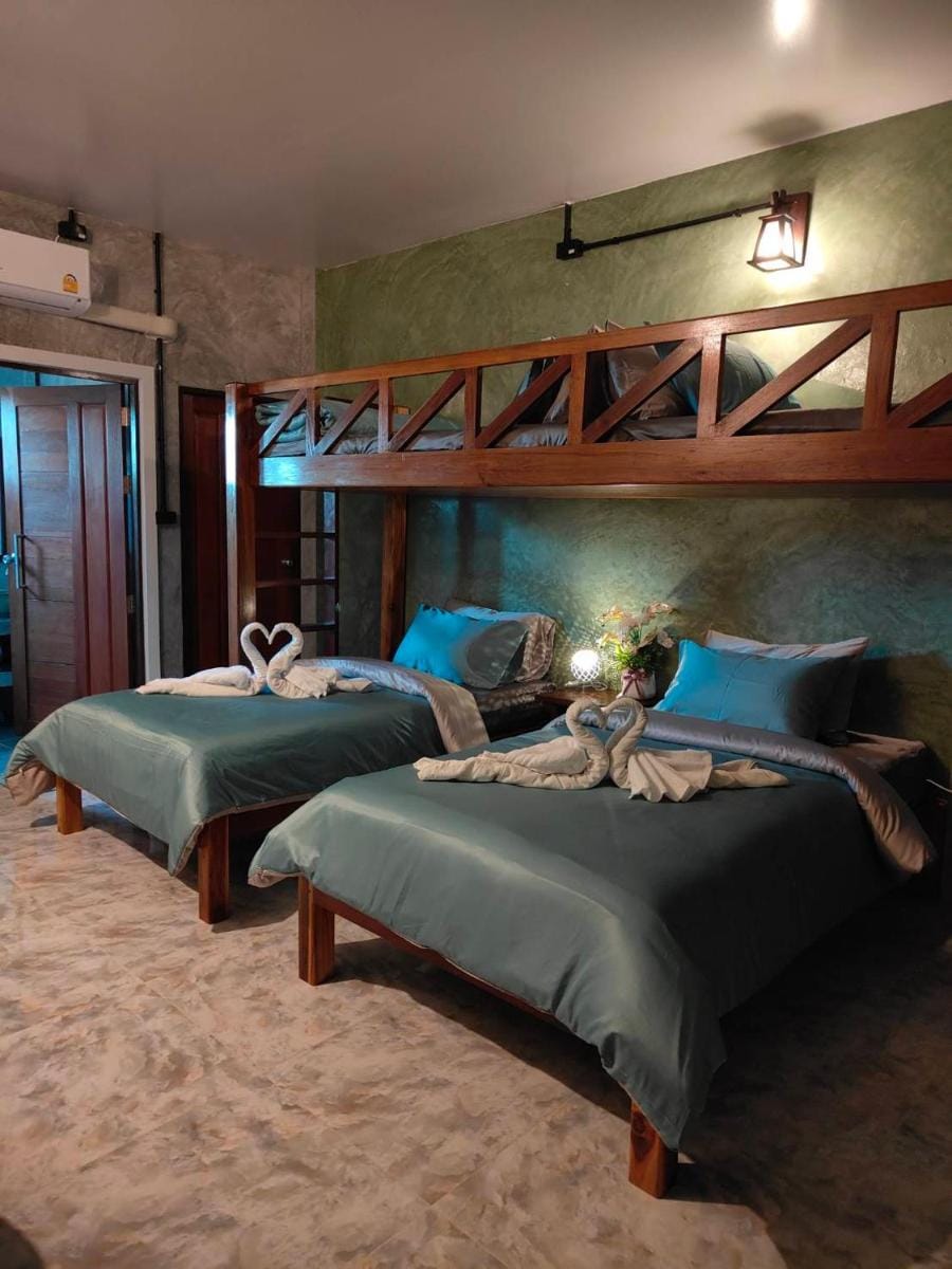 Smilingface guesthouse Resort in Thailand