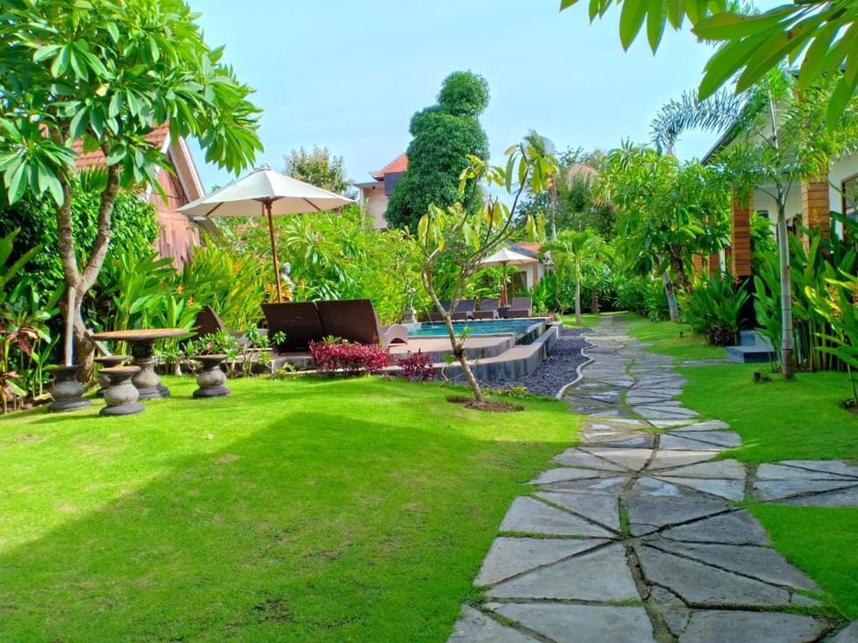 Singabu Bungalows Campground/ 
RV Resort in Nusapenida