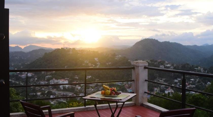 W Residence Kandy Hotel in Kandy