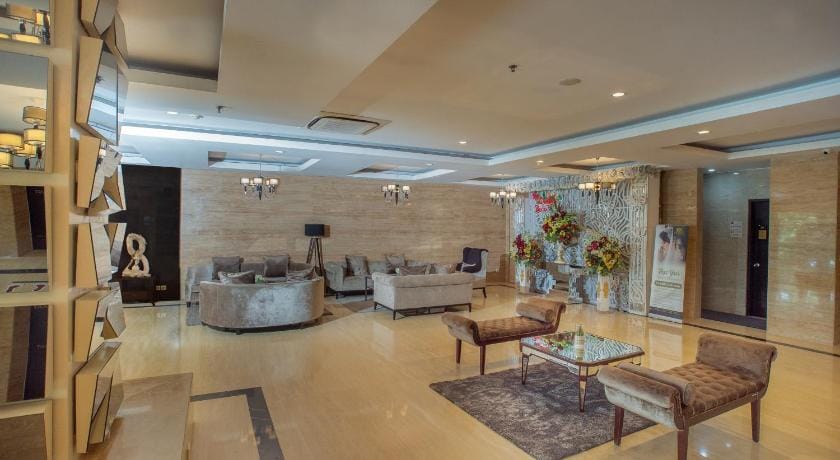 Royal Regantris Cendana Hotel in Surabaya