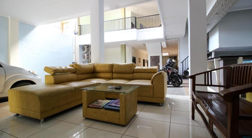 RedDoorz near Adisucipto Airport 3 Bed and Breakfast in Special Region of Yogyakarta