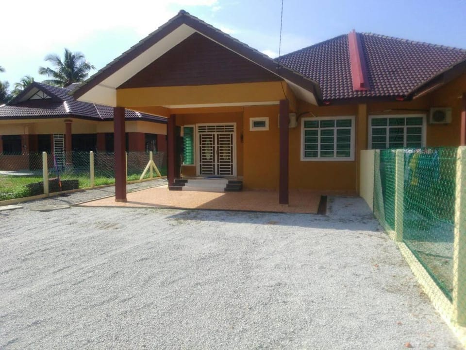 The Seroja Homestay Gong Badak Vacation rental in Terengganu, Malaysia