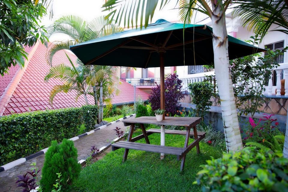Romalo Hotel & Apartments Bed and Breakfast in Africa