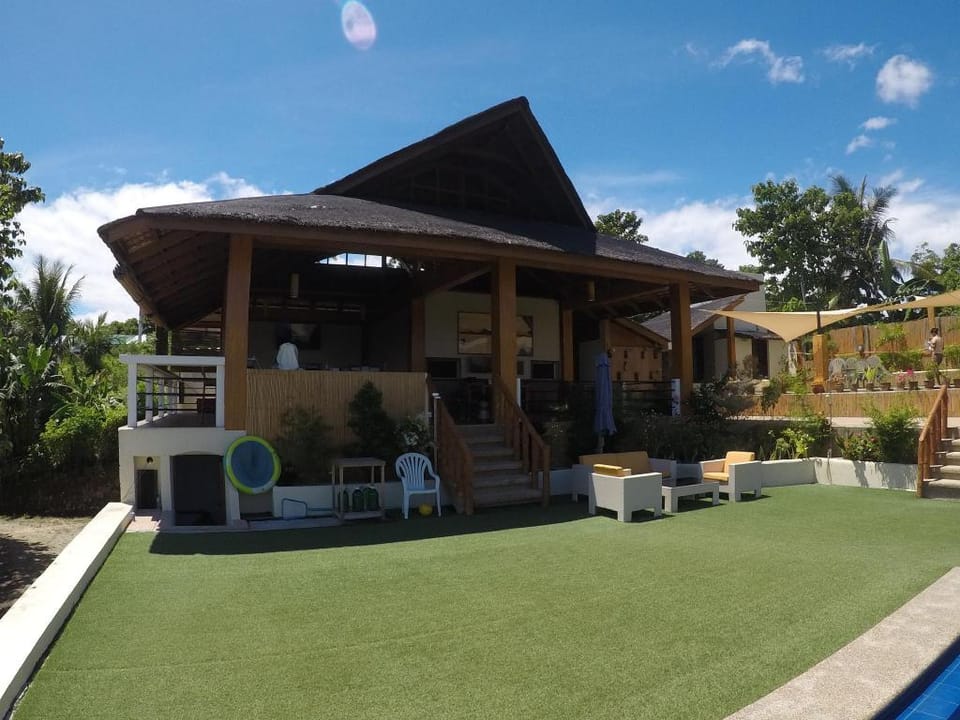 Monkey Beach Dive Resort Hotel in Puerto Galera