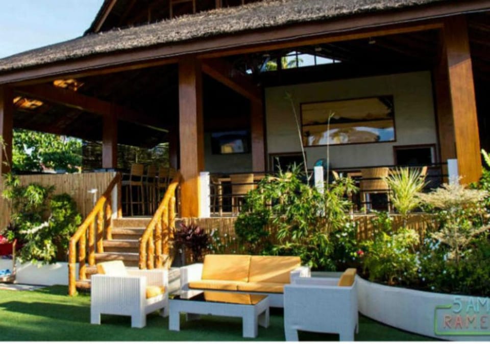 Monkey Beach Dive Resort Hotel in Puerto Galera
