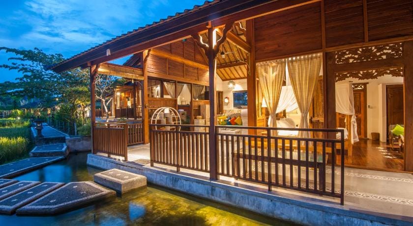 Amazing 4 bdrm Villa Tirta Padi w/Ricefield view Villa in Ubud