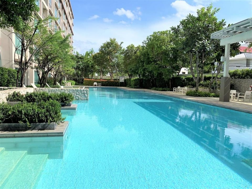P585 Hua Hin Studio Condo Near Beach  Apartment in Nong Kae