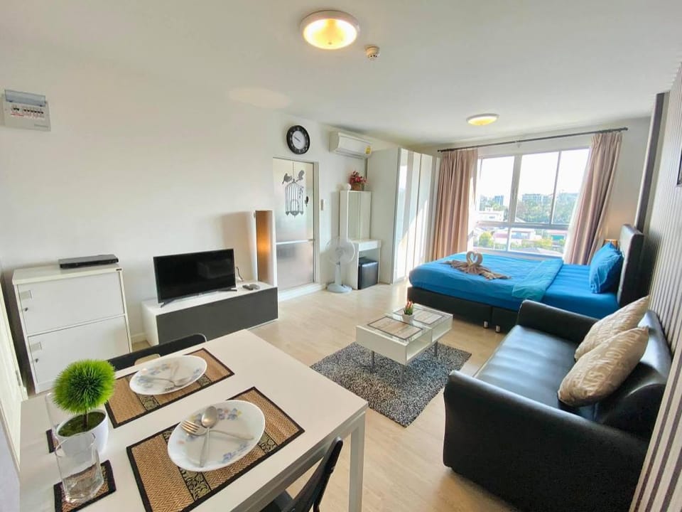 P585 Hua Hin Studio Condo Near Beach  Apartment in Nong Kae