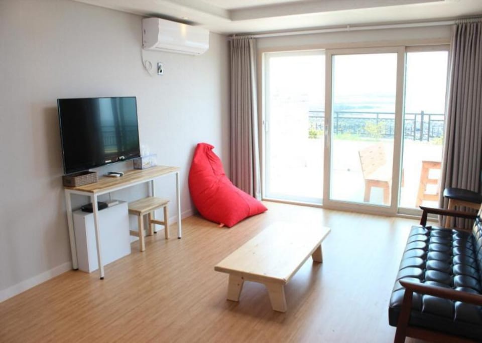 Jeju Seongsan Haemorat Pension Campground/ 
RV Resort in South Korea