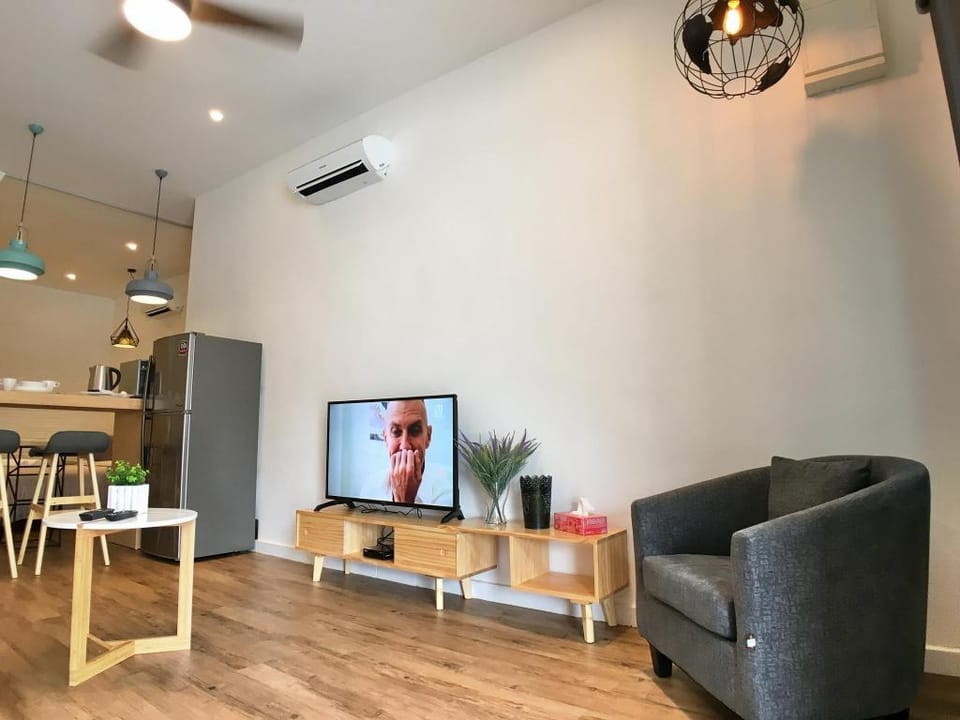 2 Bedrooms Gurney Suites (iBook 4) (6-8 pax) Vacation rental in George Town