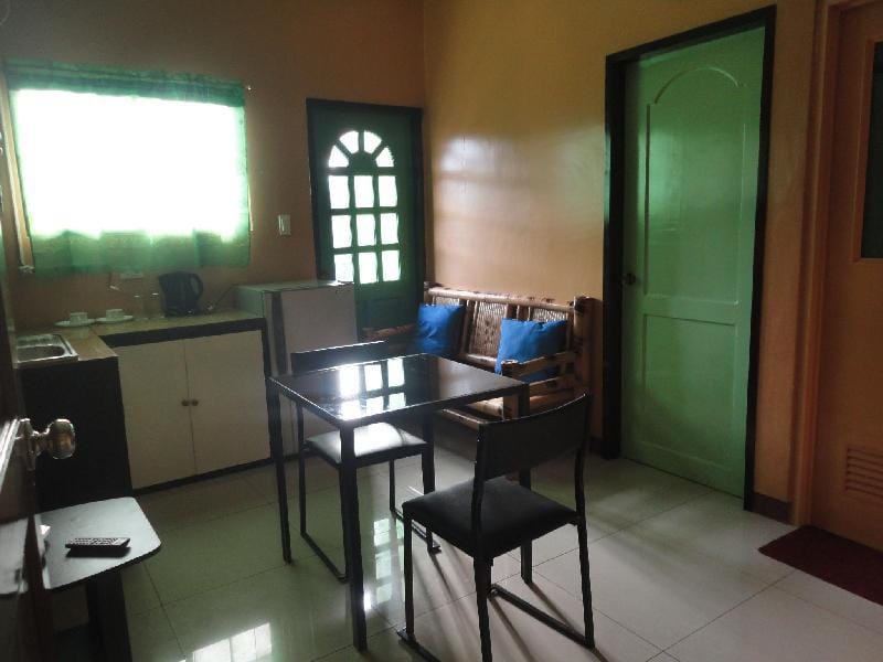 A's Azotea de Bohol-Triple Deluxe Apt- 8 1-Bedroom Apartment in Tagbilaran City