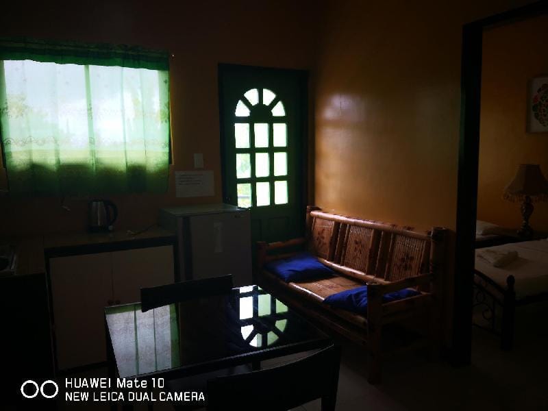 A's Azotea de Bohol-Triple Deluxe Apt- 8 1-Bedroom Apartment in Tagbilaran City