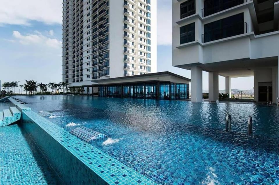 Paul’s Studio 5 @ Trefoil Setia Alam, Shah Alam Apartment in Selangor, Malaysia