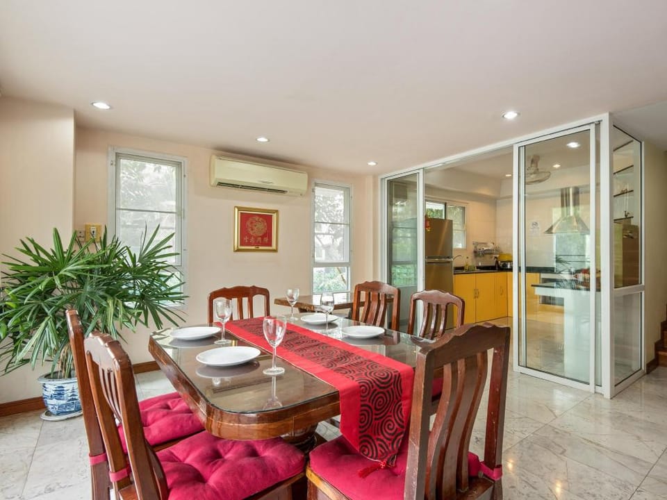 AYI HOME Luxury Home downtown near Skytrain/Metro Vacation rental in Bangkok