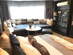 Stay in Style, in the heart of Nimman Road. R306B Apartment in Chiang Mai