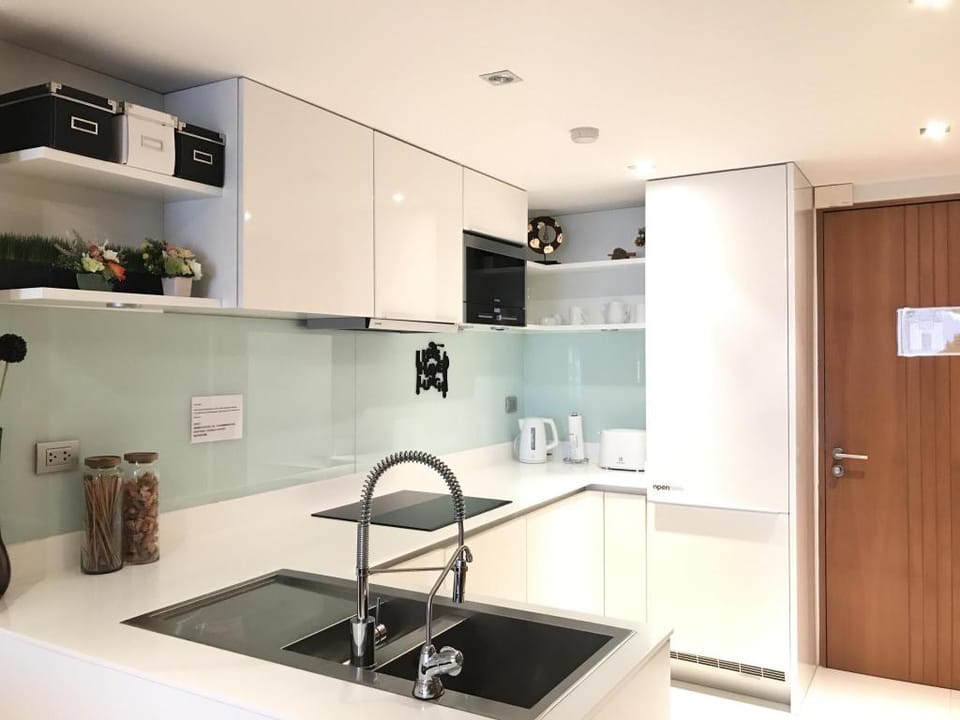 Privilege Jacuzzi Plunge Pool Panoramic Sea View Apartment in Patong