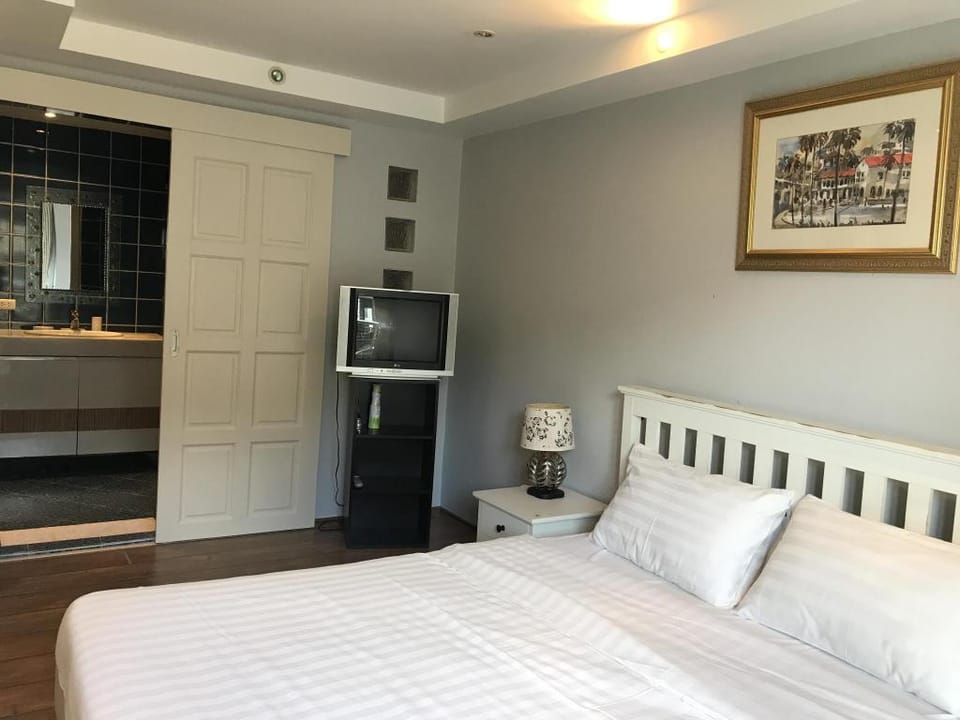 Kata Ocean View 2 Bedroom with Wellness Center B2 Apartment in Rawai