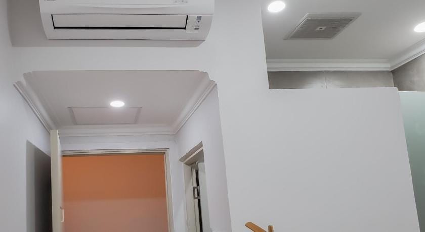 RedDoorz Plus @ Batutulis Bogor Hotel in West Java