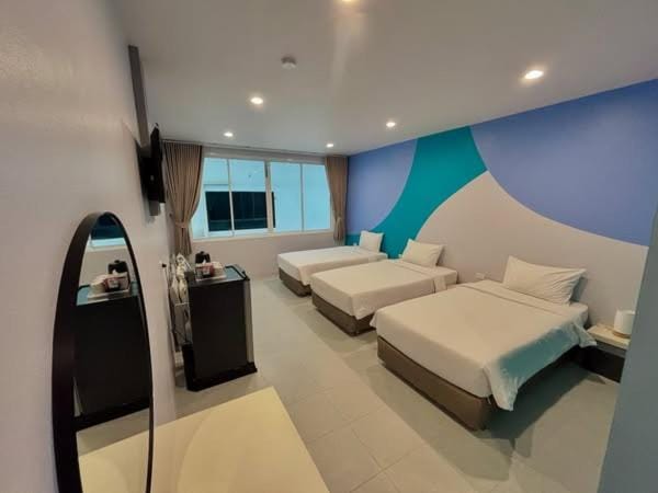Siri Hotel Phuket Hotel in Wichit
