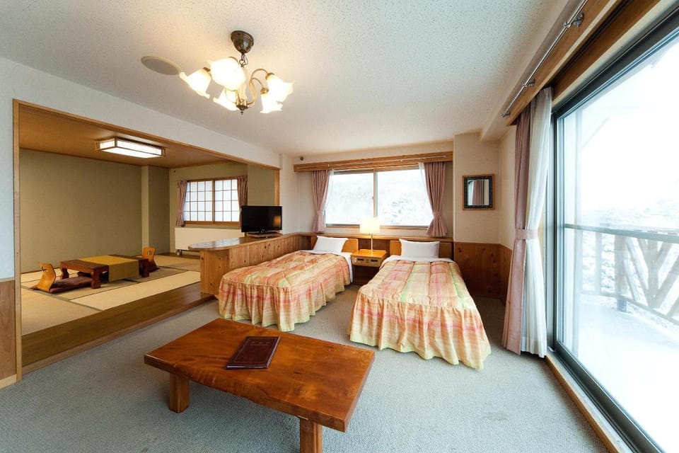 Hotel Mount Shiga Ryokan in Shimotakai District