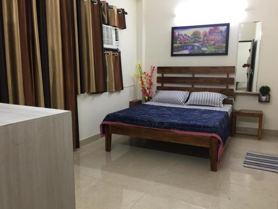 The Raveesh E24 - 2BHK Serviced Apartment Vacation rental in New Delhi