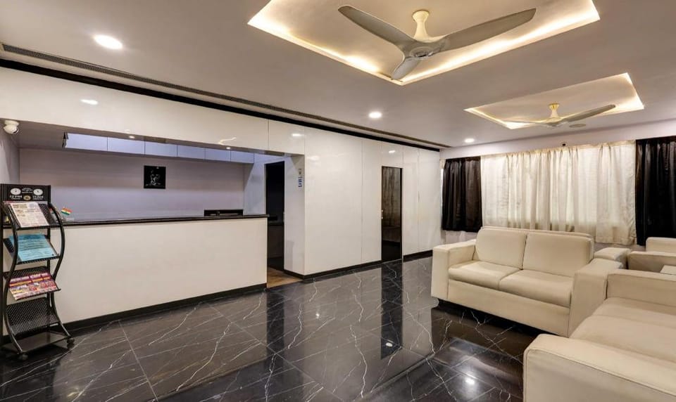 Treebo Blak & Wite RK Beach Hotel in Visakhapatnam