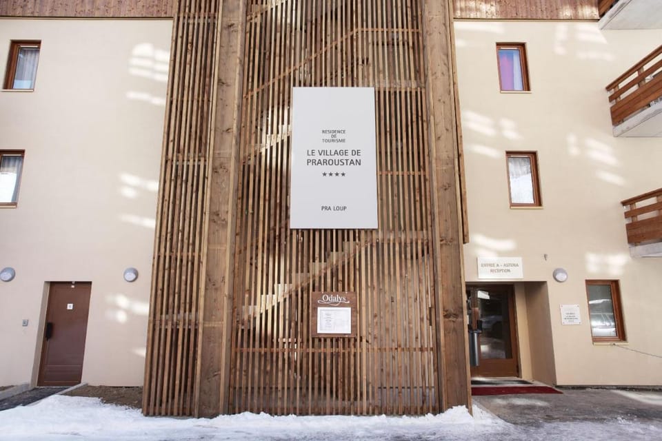 Résidence Odalys Le Village de Praroustan Apartment hotel in Uvernet-Fours