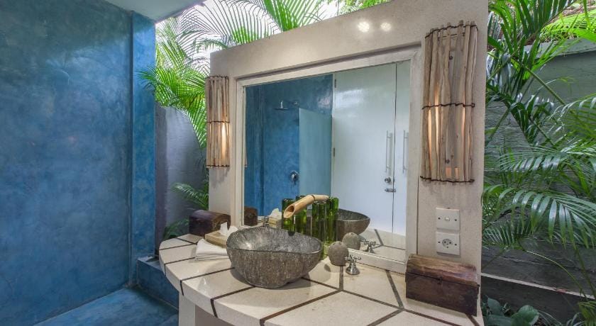 The Green Room Canggu Hotel in North Kuta