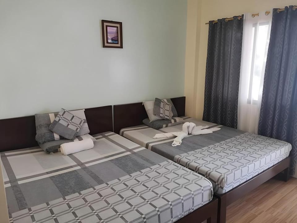 Island Front / Bangcogon Resort and Restaurant Bed and Breakfast in Oslob